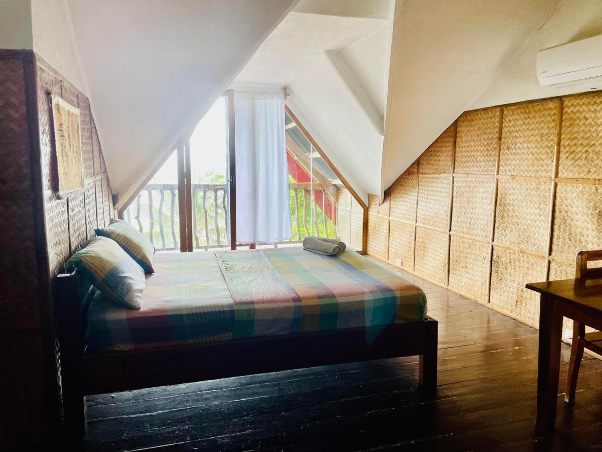 ไวต์ บีช ฟรอนต์ แอนด์ คอตเทจส์ ฮีนุกตัน รีสอร์ต อิน บูรูอังกา Villa Buruanga ภายนอก รูปภาพ