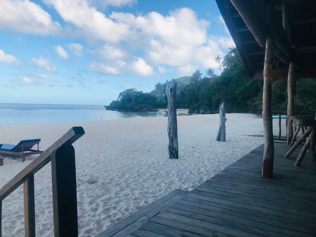 ไวต์ บีช ฟรอนต์ แอนด์ คอตเทจส์ ฮีนุกตัน รีสอร์ต อิน บูรูอังกา Villa Buruanga ภายนอก รูปภาพ